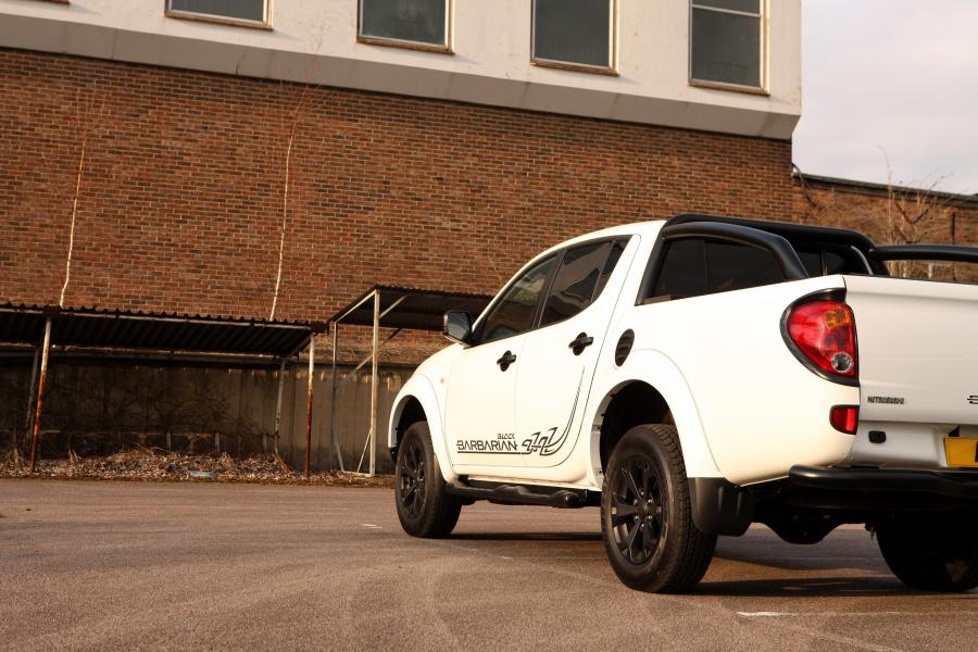  Mitsubishi L200 Black Barbarian 2012 года  (UK) (фото 54 из 68)